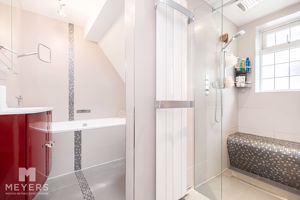 Photo 16- click for photo gallery